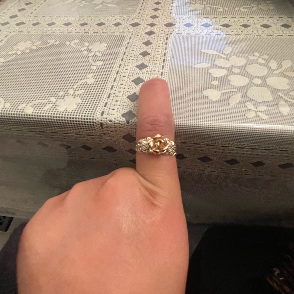 12k flower gold ring